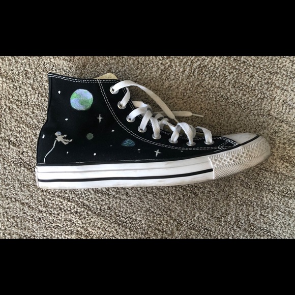 Custom Painted Converse - Picture 4 of 4